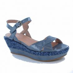 Stuart Weitzman Lockness Plateau-Sandale azur