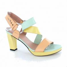 Stuart Weitzman Yelpmid petal