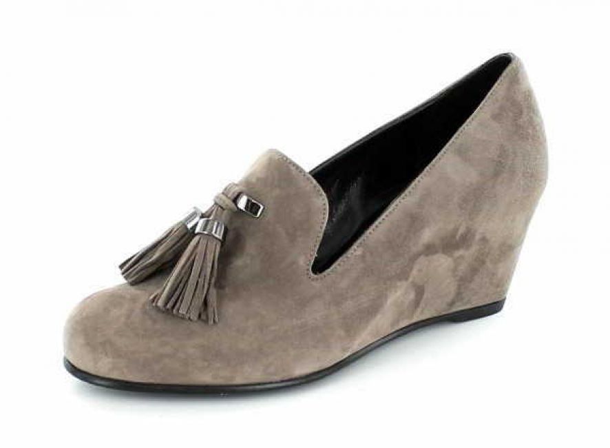 Stuart Weitzman Tassalong