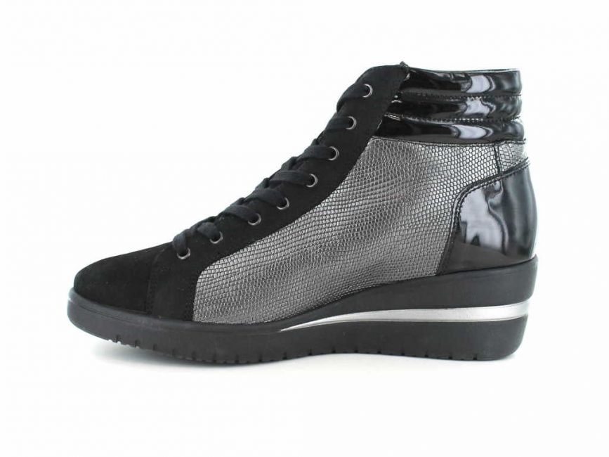 Preview: Mephisto Pavina