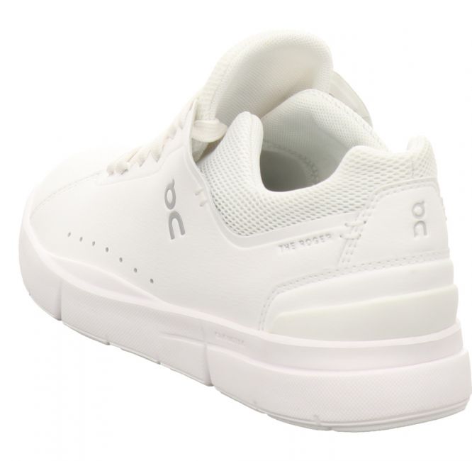 On Shoes The Roger Advantage Ws white