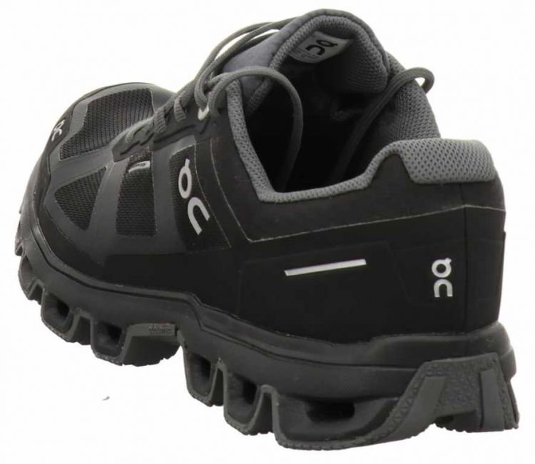 On Shoes Cloudventure WP Woman black