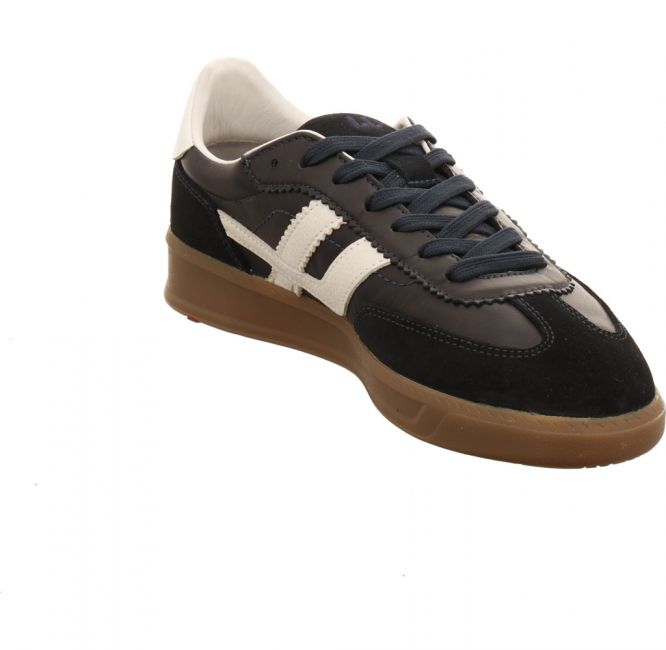 Lloyd Elian Navy