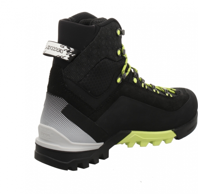 Preview: Lowa Cervino GTX Mid