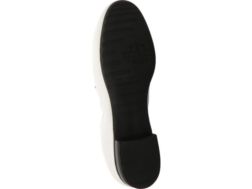 Trumans 8976