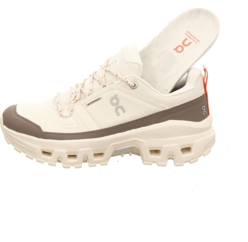 On Shoes Cloudrock Low WP Ws Ivory/Ivor